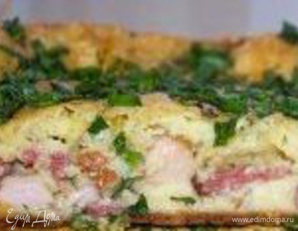 Добавьте в тесто, перемешайте. 
Залить тесто в смазанную форму и выпекать при температуре 180 -200 *С примерно 30 минут. 
Почти готовый пирог посыпать тертым сыром и выпекать дальше до образования золотистой корочки. Готовый пирог посыпать зеленью. 
Приятного аппетита!