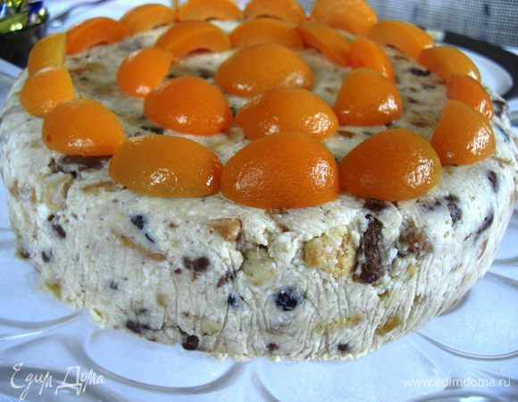 Можно наш пирог охлаждать в любой, например, круглой форме, тогда получится тортик:))) Приятного чаепития!!!