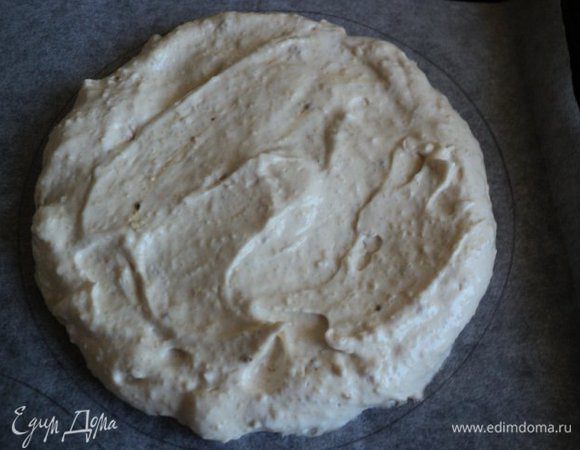 Выпекать ( или подсушивать ) меренгу при температуре 100 градусов 2-2.5часа. Затем охладить, не вынимая из духовки. Удобно приготовить меренги заранее.