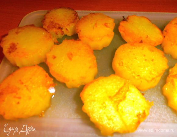 Сразу на блюдо не выкладывать! Дать стечь лишнему маслу!