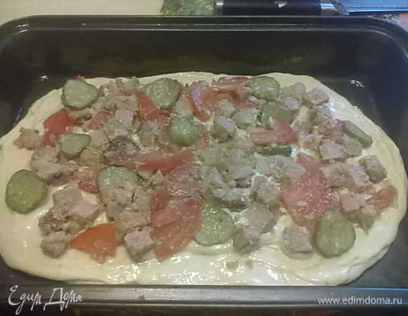 Потом выложить начинку...