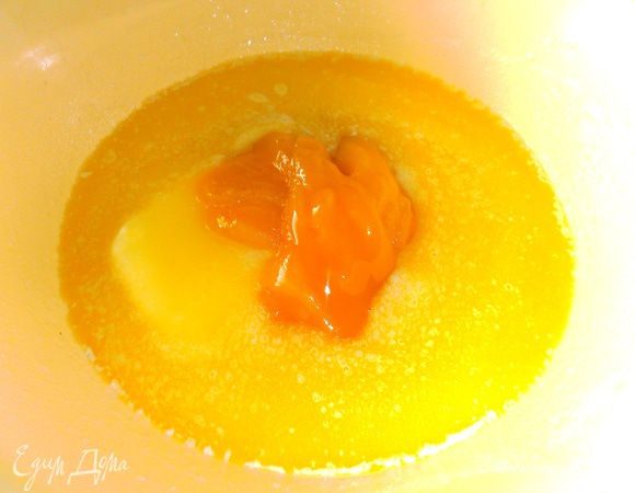 Растопить там же мёд-3 полные ложки!