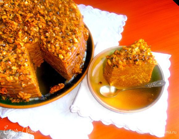 Угощаю всех!Торт большущий,пышный,ароматный!