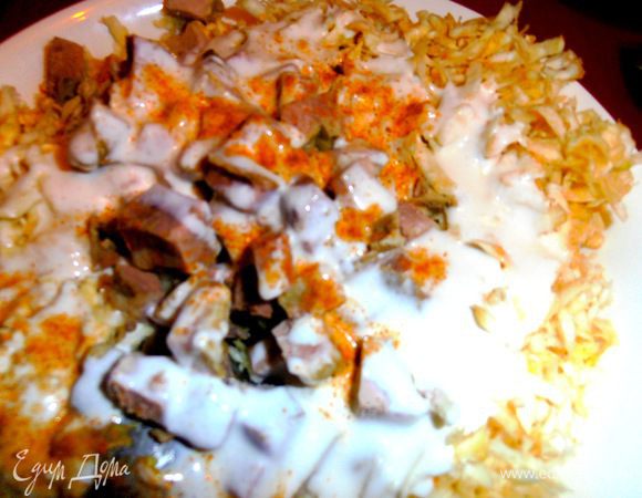 Смешиваем всё в салатнице,заливаем Вашим любимым майонезом,перчим красным перчиком (или чёрным!)...