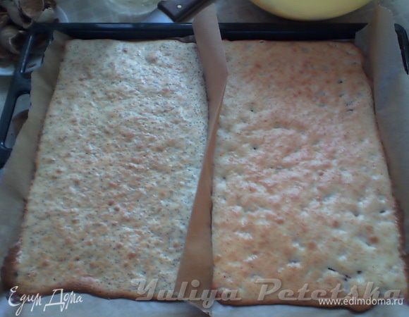 Ставлю в разогретую духовку 200С и выпекаю около 15 минут (нужно смотреть по толщине теста). Готовы.