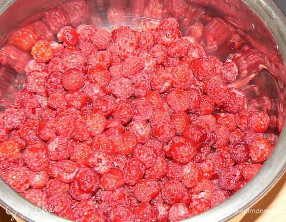 Ягоду перебрать.