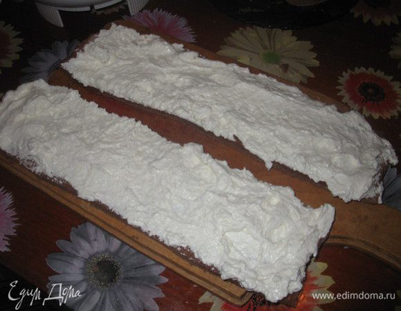 Смазать кремом