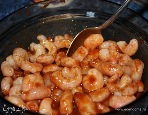 Маринуем в этой смеси креветки 30 минут.