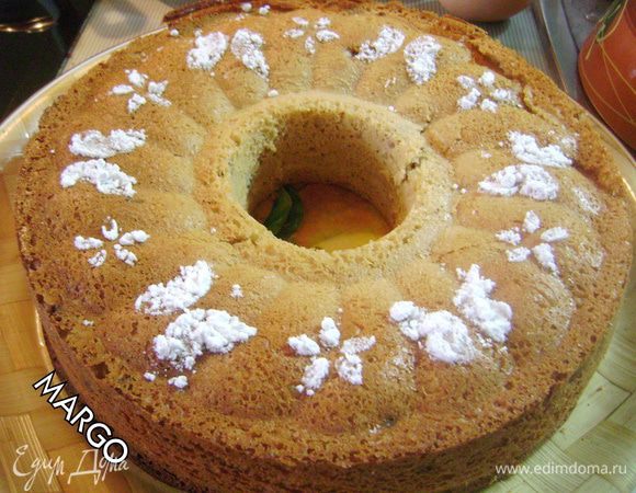 Предварительно нагреть духовку до 190 гр. Выпекать бабу примерно 35-45 мин. Готовность проверять ножом (зубочисткой). Когда баба остынет, перевернуть её и посыпать сахарной пудрой.