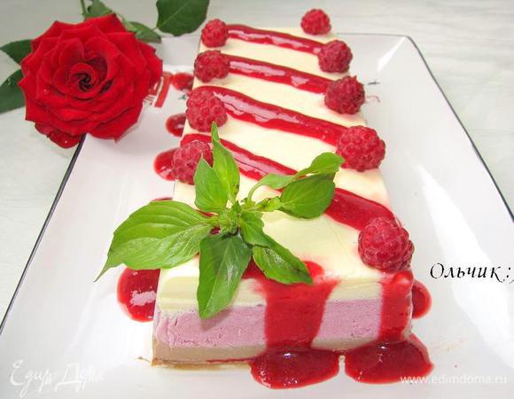 Обязательно подайте малиновый кули дополнительно в соуснике, он очень вкусен!