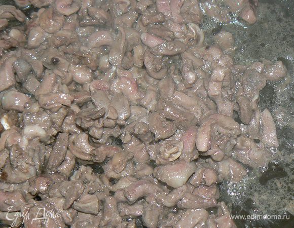 обжарить на оливковом масле