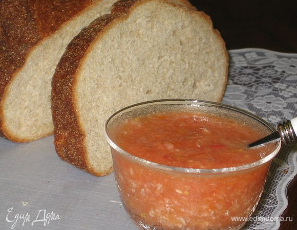 Закуска-соус готова к употреблению. Ее можно подавать к любым основным блюдам: к мясу, птице, рыбе или даже с любым гарниром...а можно просто с хлебом. Здоровья вам!