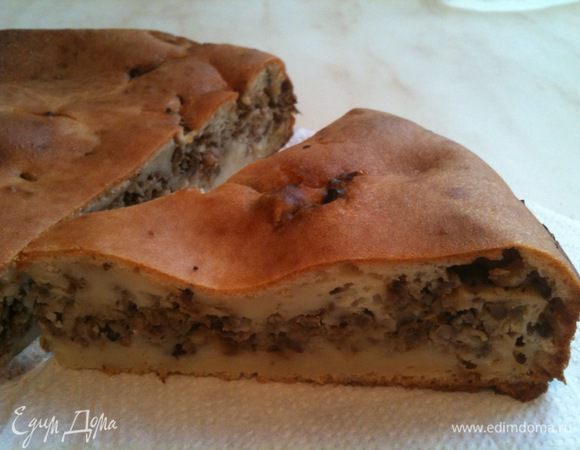 Пирог можно подавать и теплым и холодным. Приятного аппетита!