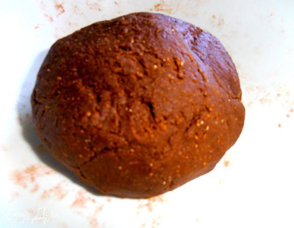 Шоколадный колобок отправляем полежать в холодильнике около часа!