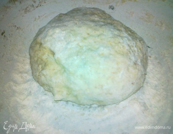 замешиваем тесто и даем ему отдахнуть 15 мин.