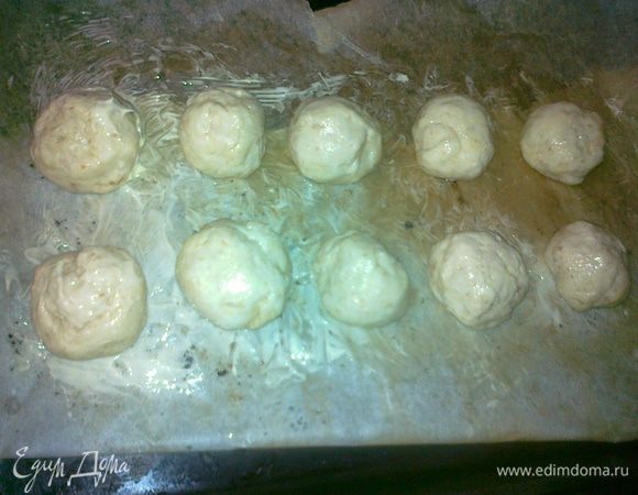 со второй части теста делаем маленькие шарики