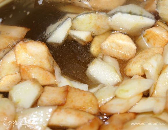 За это время яблоки дадут сок.