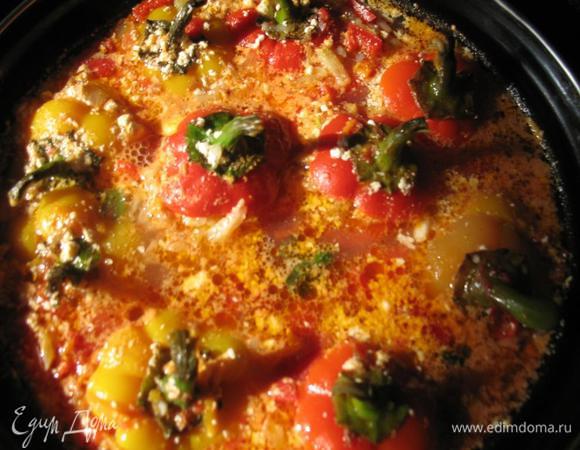 Готовим 15 -20 минут до готовности перцев. В конце добавить мелко нарезанный укроп и тертый чеснок.Приятного аппетита!

