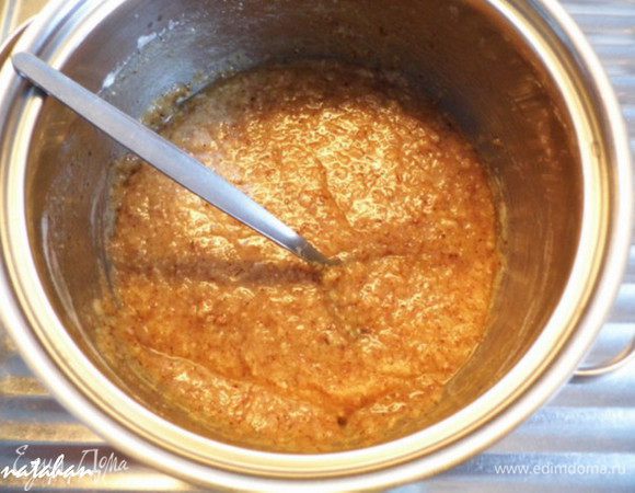 Всё тщательно вымешать столовой ложкой.