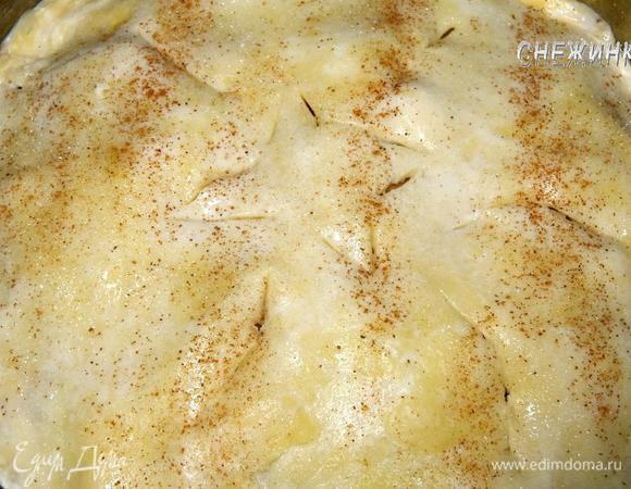 Сделайте красивые надрезы и отправьте печься, сначала при 180°C в течение 1 часа, затем при 200°C 10–15 минут до золотистого цвета.