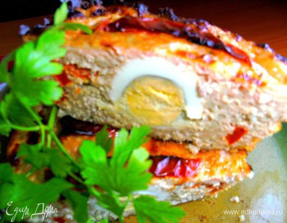 Благодаря макаронам вместо хлеба или муки он имеет интересную структуру с вкраплениями из перца,ну а кружок яйца воспринимается позитивно и взрослыми и детьми!Угощайтесь все!!!