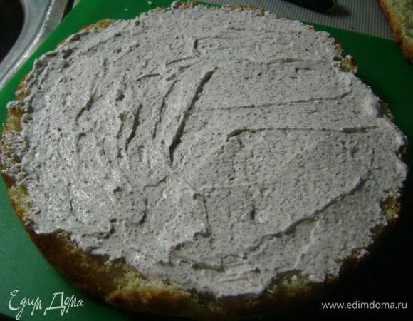 ...и наполнить кремом. 