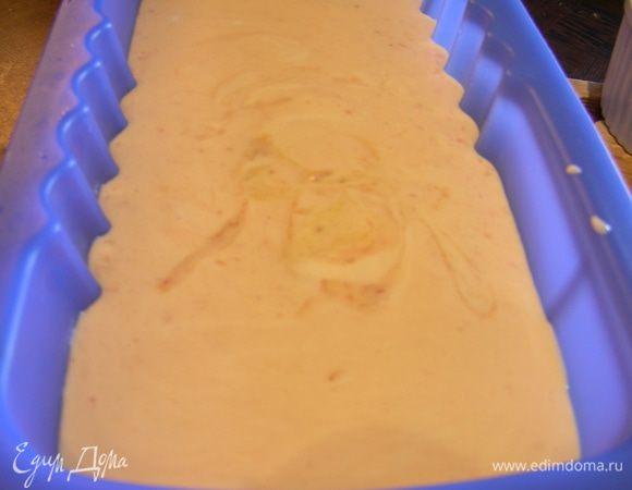Получается нежная масса. Перекладываем ее в подходящий контейнер и ставим в холодильник на 6 часов и более. Периодически его перемешиваем (я это делала каждые 1.5 часа).
