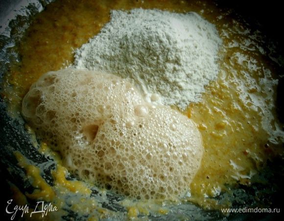 Соду,гашёную яблочным уксусом...