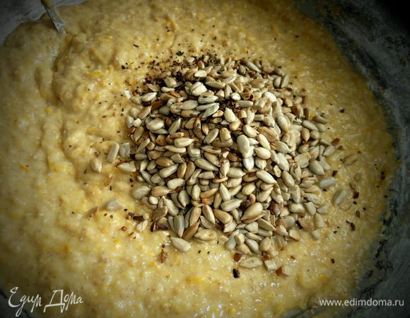 Семечки я для себя покупаю очищенные и обжариваю...,как раз осталась горсточка!