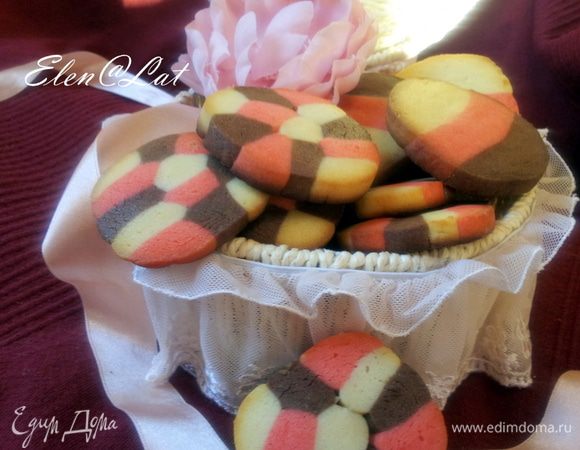 Все печенье готовы, остудите их и зовите детвору, понравится всем)))))