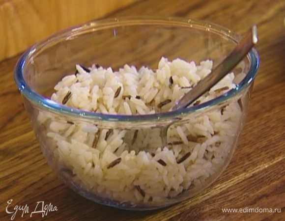 Рис отварить согласно инструкции на упаковке.