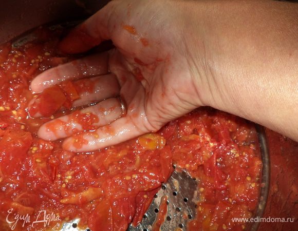 протираем и все крупные отходы очень легко остаются в дуршлаге!