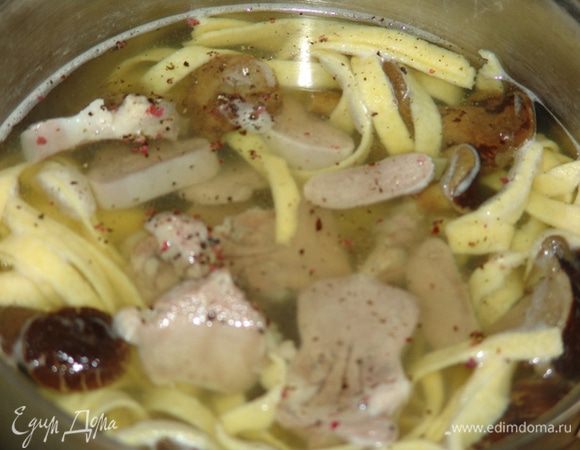 Добавляем язык и грибы.