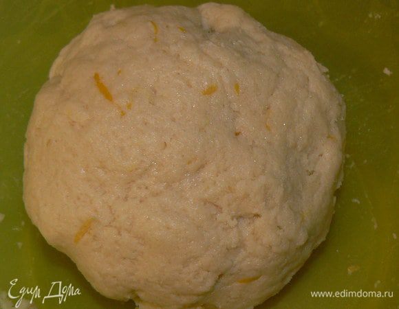 Тесто накрыть пленкой и убрать в холодильник на 30 мин