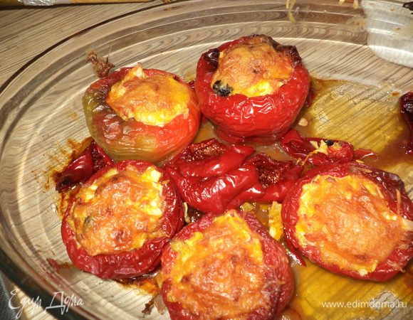 Вынимаем из духовки и приятного аппетита!У меня остались перчинки и я их просто оставила в формочке,в результате получился просто фантастический вяленый перчик,я теперь в копилку к вяленым помидорам  хочу добавить и перцы!