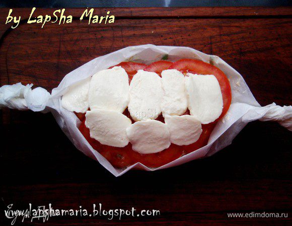 Концы закрутите как конфету. К сожалению, фото немного обрезано и не видно, как закручены края.