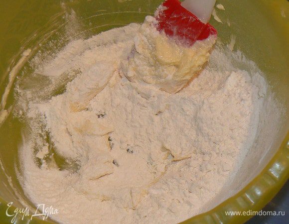 Всыпать муку