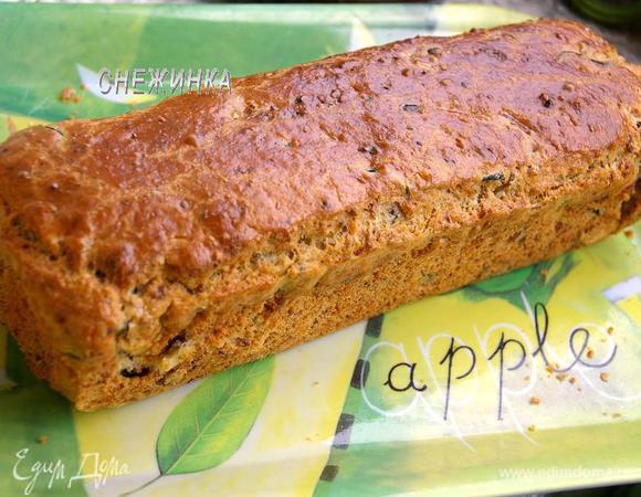 Затем вынимаем хлеб из формы, бумагу снимаем и даём остыть, хотя бы до тёплого)) 