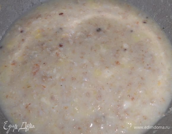 добавить воду,соль перемешать....овсяные хлопья залить кипятком и настоять 5мин,добавить в мисочку с опарой и  пюре,хорошенько перемешать и оставить постоять на 5мин