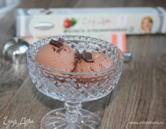 НАПОМИНАЮ!!! Домашнее мороженое не хранится в морозилке долго, оно кристаллизуется. Готовьте на один раз. 