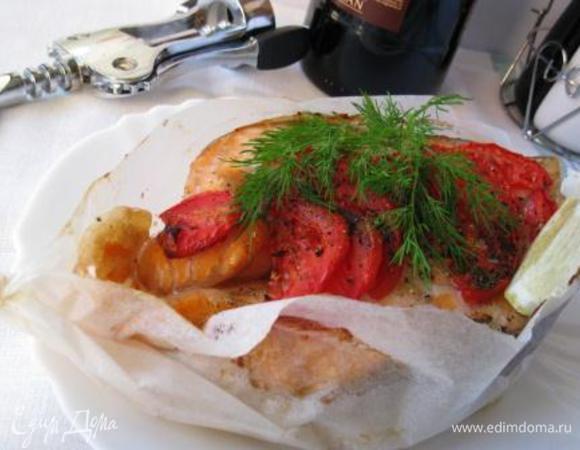 Подаем с ломтиками лимона и любимым вином. 