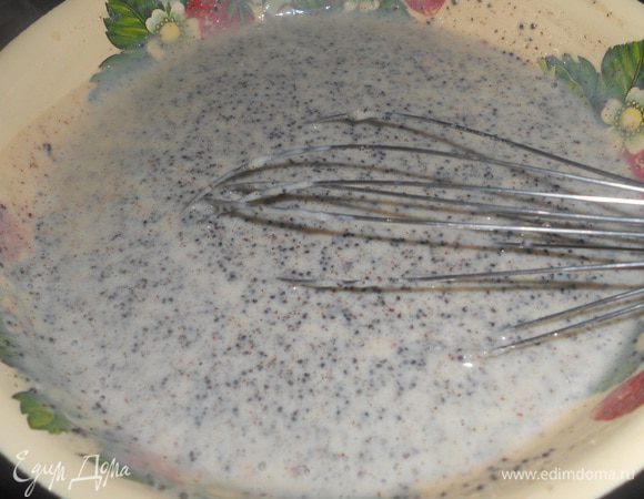 все перемешать и поставить на средний огонь варить до загустения около 5мин постоянно помешивая