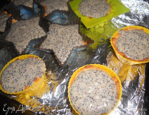 разлить крем в наши готовые основы и поставить в духовку при т.230 на 15-20мин