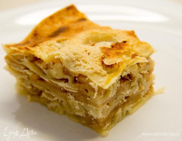 5.	Вынимаем из духовки. Подавать можно как теплую, так и холодную лазанью. Приятного аппетита!