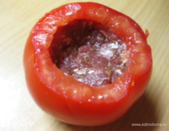 4. Далее слой фарш, раза в два толще, чем слой риса.