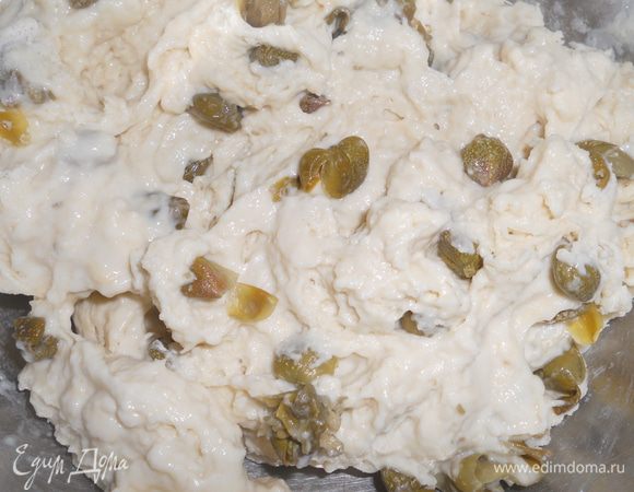 добавить масло и муку частями,вымесить мягкое тесто и дать ему постоять 20 мин.