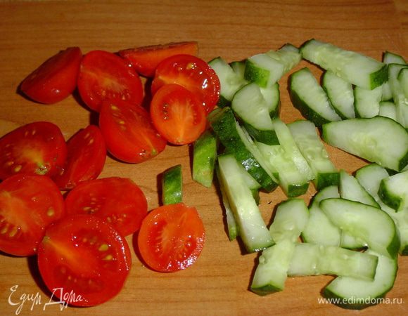 нарезаем небольшими кусочками.