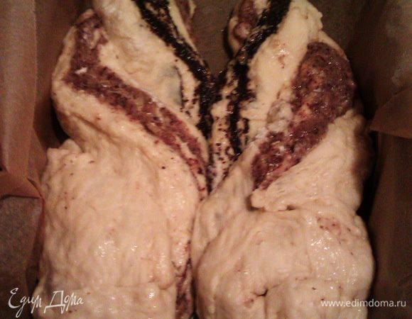 Застилаем форму бумагой и слегка смазываем растительным маслом. Выкладываем наши "крылья в форму". И отправляем в духовку на 30 мин.