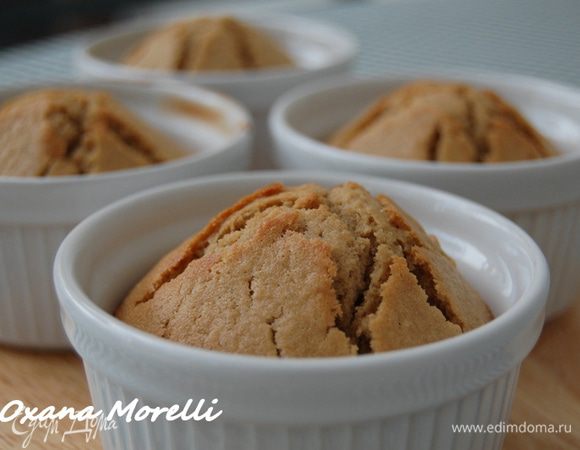 Выпекать в духовке,разогретой до 180 градусов,примерно 35 минут и оставить еще на 5 минут в выключеной духовке. 