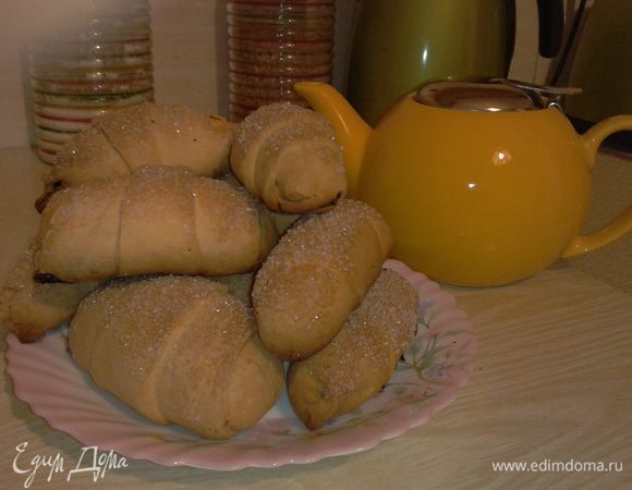 Выпекать в духовке 170-180 градусов до румяной корочки.